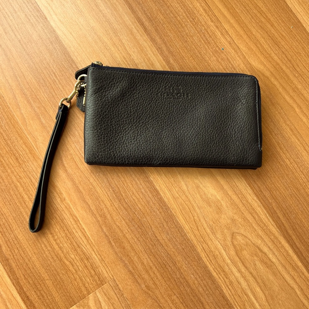 Coach wristlet Used Once